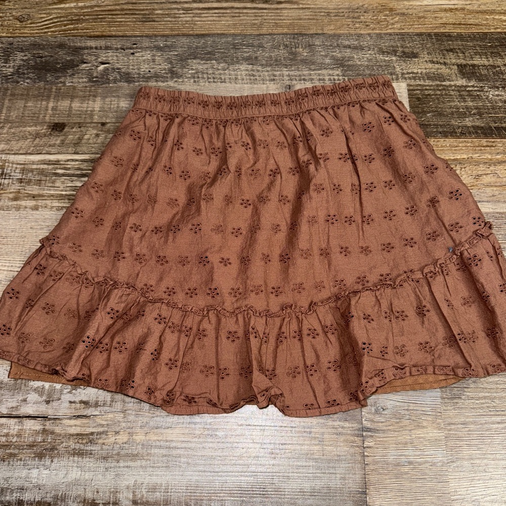 Hollister Ultra High Rise Eyelet Ruffle Mini Skirt Brown Size S - Picture 4 of 6
